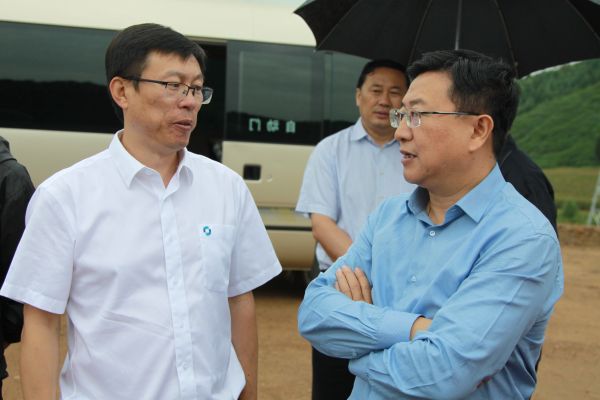 省交投集团党委书记、董事长徐大庆一行 到铁本高速公路项目调研